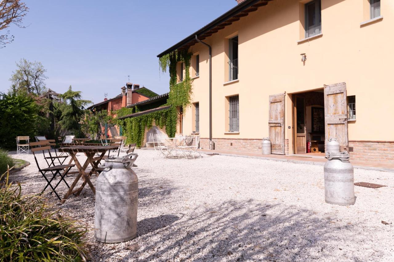 Agriturismo Cascina Pezzolo Guest House Lodi Exterior photo