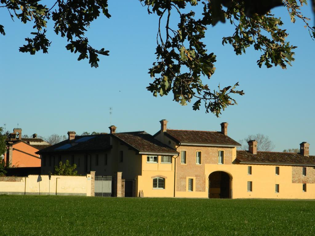 Agriturismo Cascina Pezzolo Guest House Lodi Exterior photo