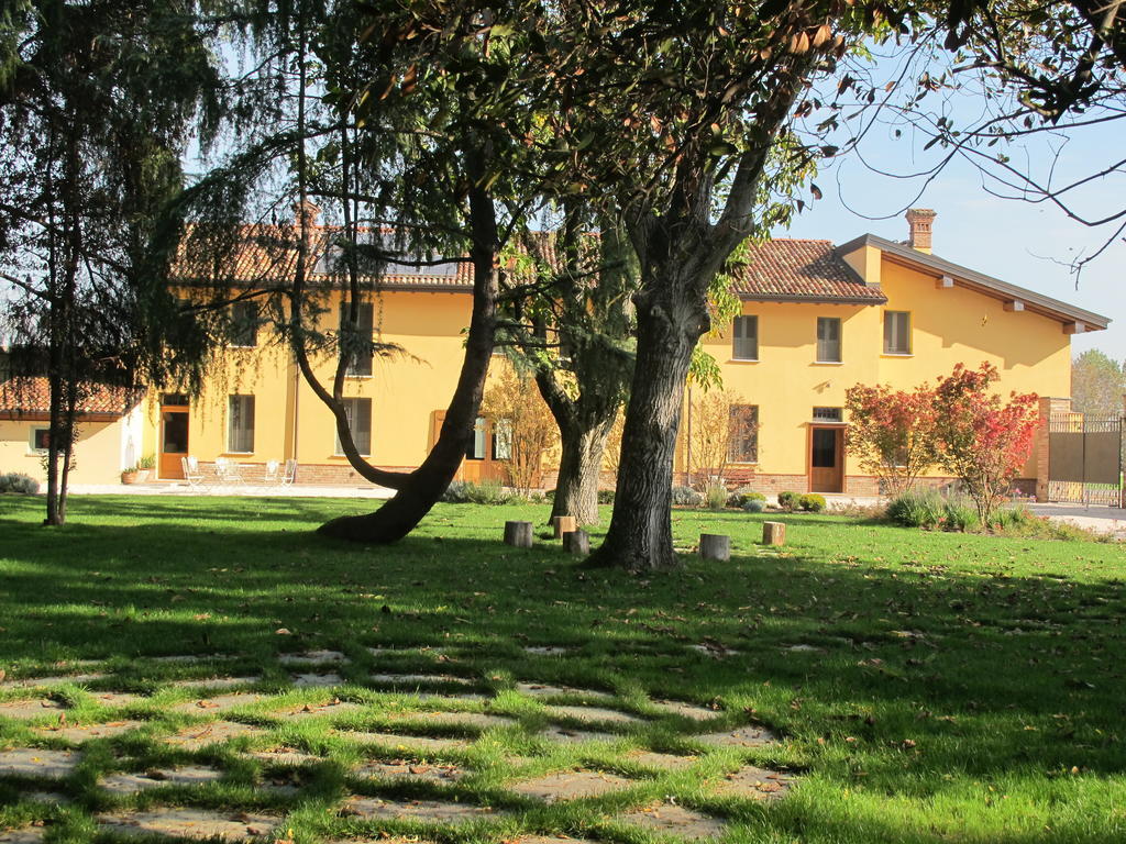 Agriturismo Cascina Pezzolo Guest House Lodi Exterior photo